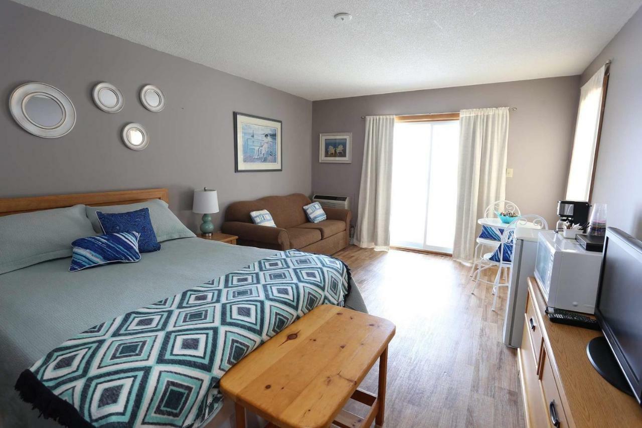 Hilton Beach Inn & Spa Thessalon Exteriör bild